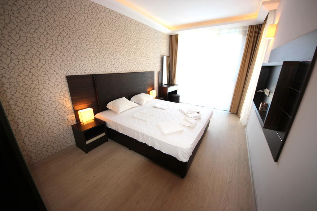 Menada Harmony Suites Apartment Pantai Sunny Ruang foto
